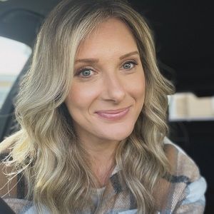 Meet your Posher, Nichole